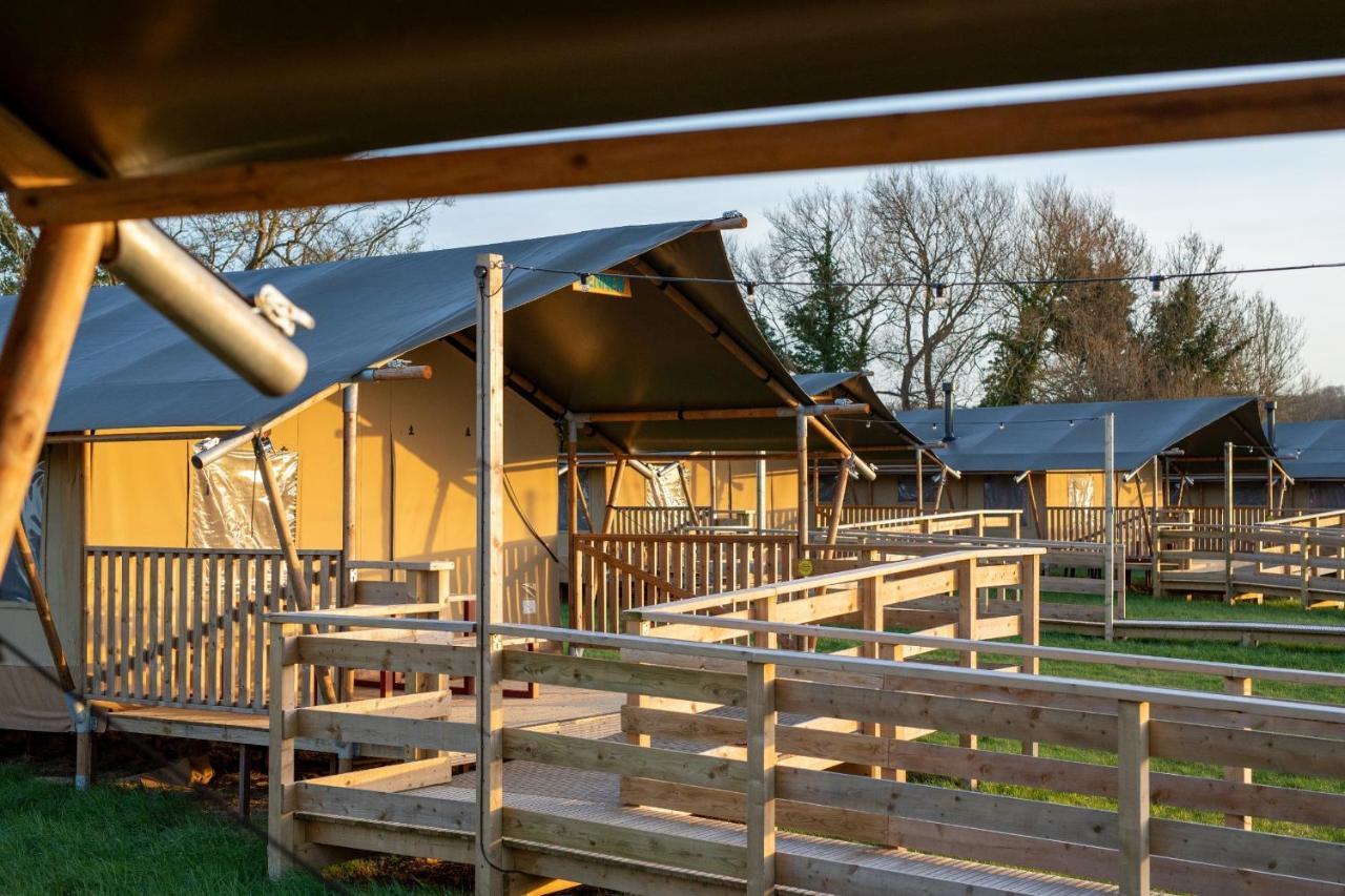 The Camp At The Wave Hotel Bristol Exterior foto